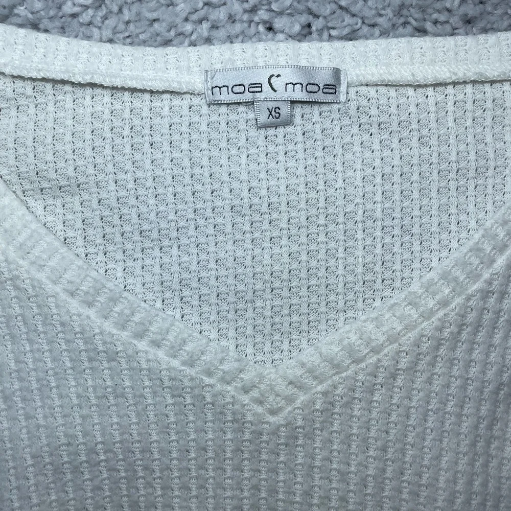Moa Moa top Womens XS Waffle Knit V-Neck Long Sleeve Layering Warm Comfy Soft - Picture 2 of 5